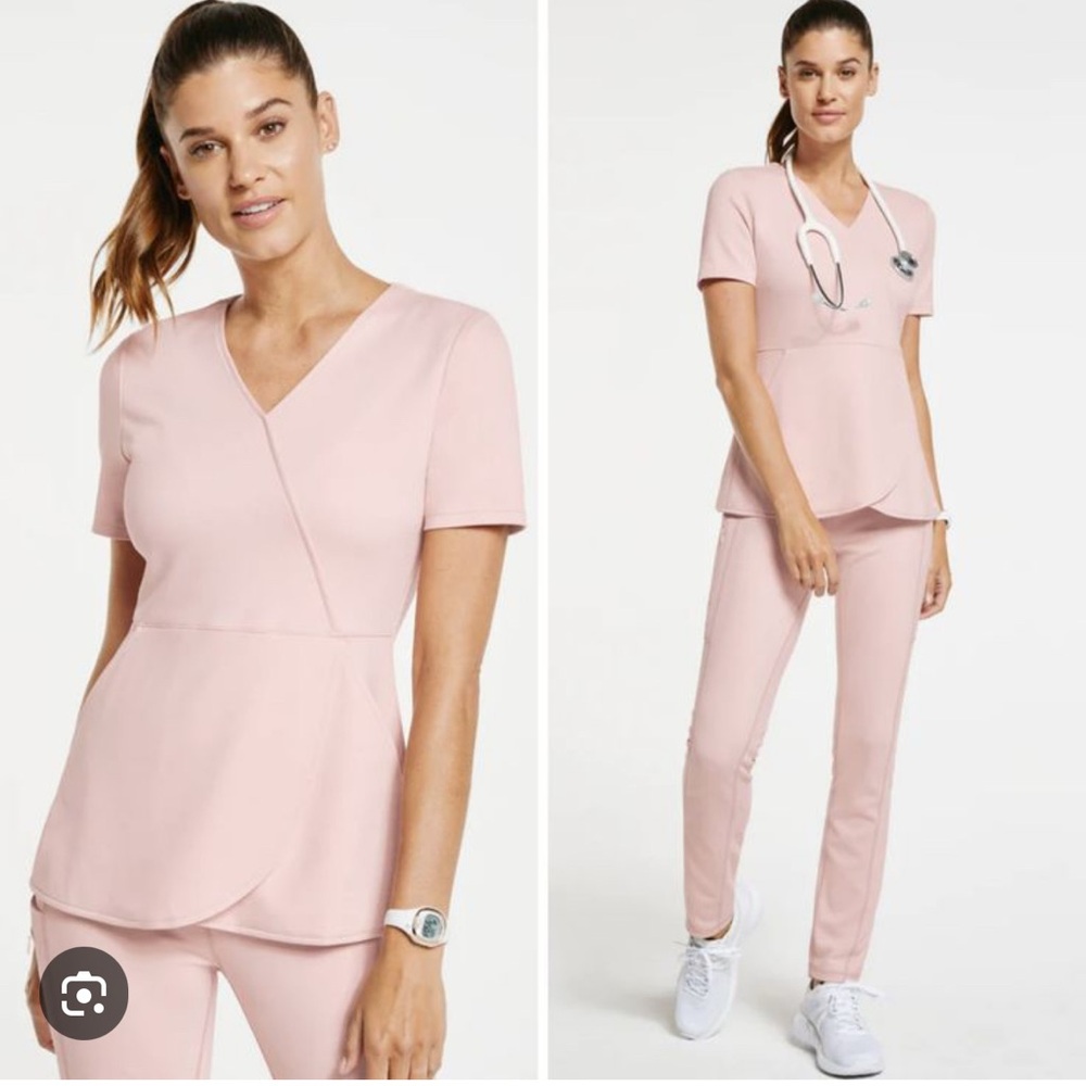 Jaanu Scrub Top